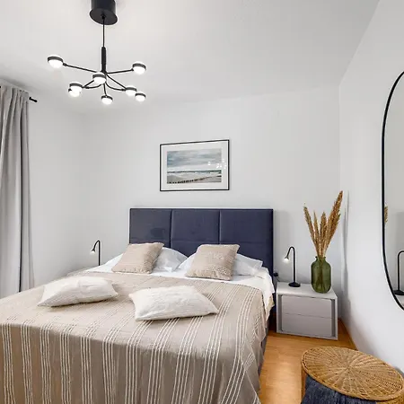 Pet Friendly In Zrnovnica With Wifi Stobreč