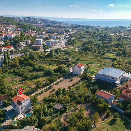 Pet Friendly In Zrnovnica With Wifi