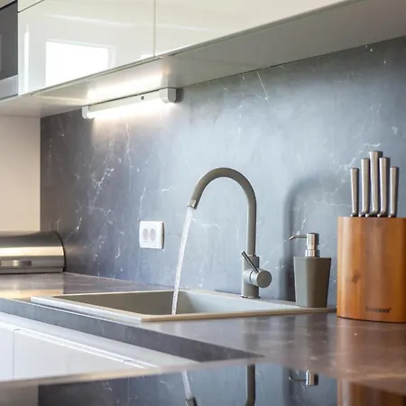 Zrnovnica 06 Дом отдыха