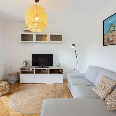 Zrnovnica 06 Дом отдыха *