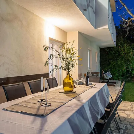 Дом отдыха Zrnovnica 06