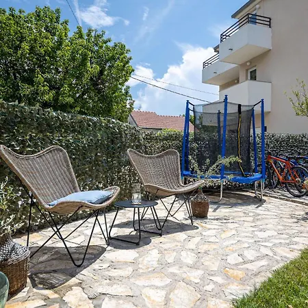 Zrnovnica 06 Дом отдыха *