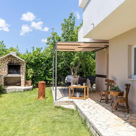 Дом отдыха Zrnovnica 06 Zrnovnica